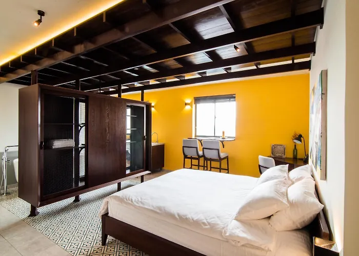 Circadian Tropical Studios In Central Saigon